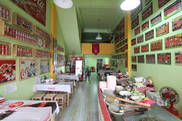 Renovate ตึกแถวเก่า เป็นร้านบะหมี่ลิเวอร์พูล