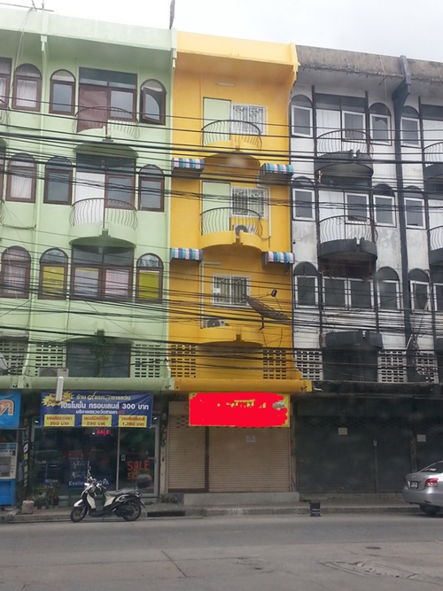 Renovate ตึกแถวเก่า เป็นร้านบะหมี่ลิเวอร์พูล