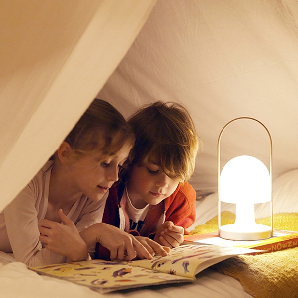 โคมไฟมือถือ ชาร์จไฟได้ ตัวช่วยยามไฟดับ