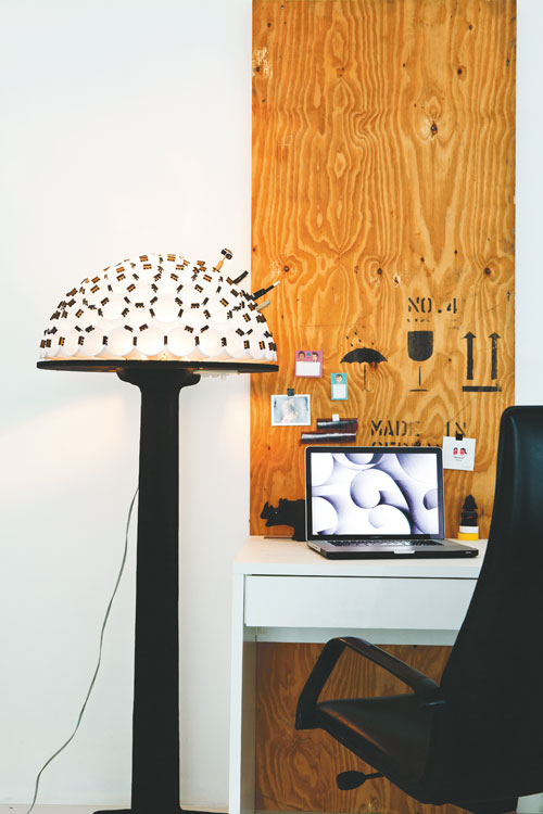 DIY โคมไฟจากแก้วพลาสติก