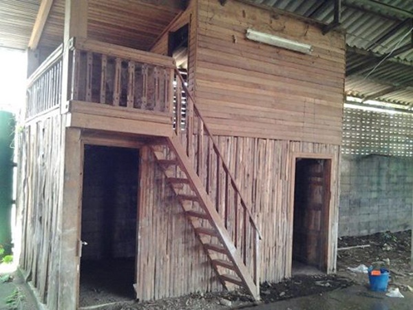 จากบ้านที่ปล่อยให้รกร้าง รีโนเวทใหม่เป็นบ้านไม้น่าอยู่