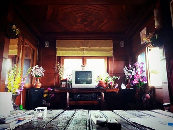 จากบ้านที่ปล่อยให้รกร้าง รีโนเวทใหม่เป็นบ้านไม้น่าอยู่