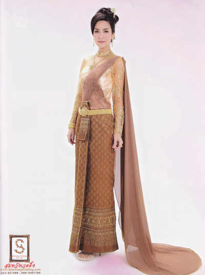ชุดแต่งงานไทยแขนยาว ตัวช่วยของสาวต้นแขนใหญ่  