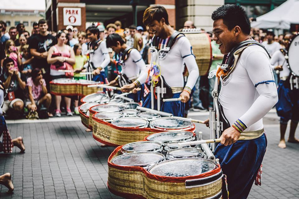 อีสานดรัมไลน์ คว้าแชมป์ดรัมแบทเเทิลโลก 2013 ที่สหรัฐอเมริกา