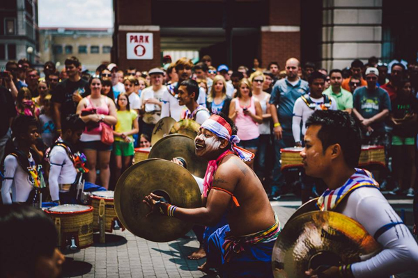 อีสานดรัมไลน์ คว้าแชมป์ดรัมแบทเเทิลโลก 2013 ที่สหรัฐอเมริกา