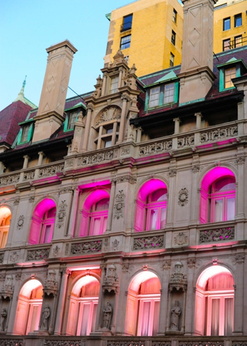 อาคารสีสันสดใส จับคู่สีเจ็บสไตล์คัลเลอร์บล็อก