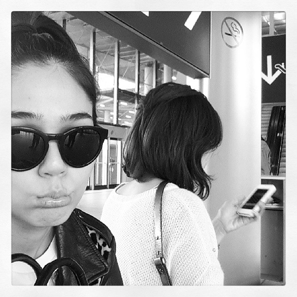  ชมพู่ พลอย เฌอมาลย์ และแก๊งเพื่อน ลั้ลลาในปารีส