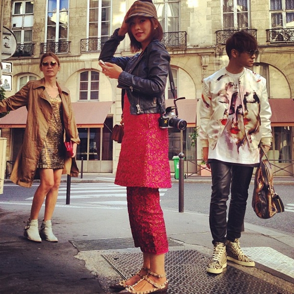  ชมพู่ พลอย เฌอมาลย์ และแก๊งเพื่อน ลั้ลลาในปารีส