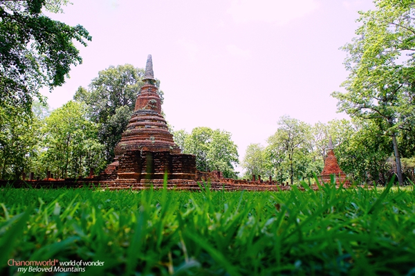 กำแพงเพชร เที่ยวเมืองโบราณ สัมผัสธรรมชาติและสายหมอก ณ เมืองกำแพงเพชร