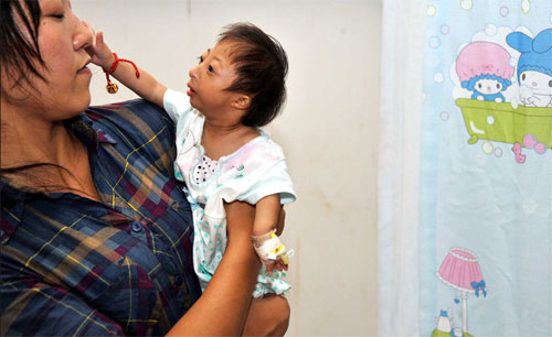 เด็กน้อยจีนตัวเล็กที่สุดในโลก 3 ขวบสูงแค่ 54 ซม.