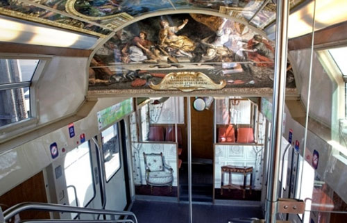 หรู! ฝรั่งเศสแปลงโฉมรถไฟฟ้า เป็นพระราชวังแวร์ซายส์