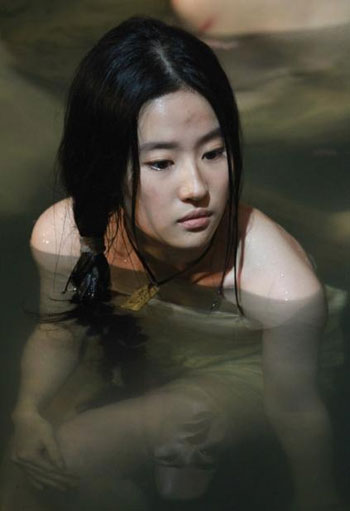 ทุ่มสุดตัว! หลิวอี้เฟย อวดหวิวโชว์ผิวขาว ใน The Assassins