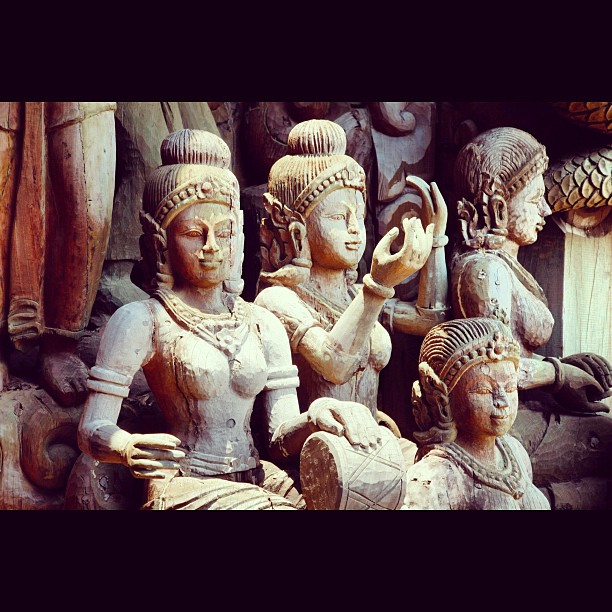 ปราสาทสัจธรรม
