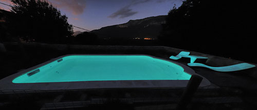 สระว่ายน้ำ