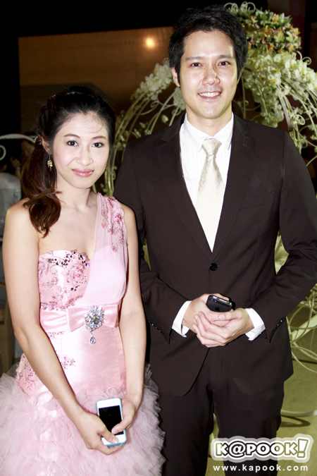 งานแต่งงานออย ธนา
