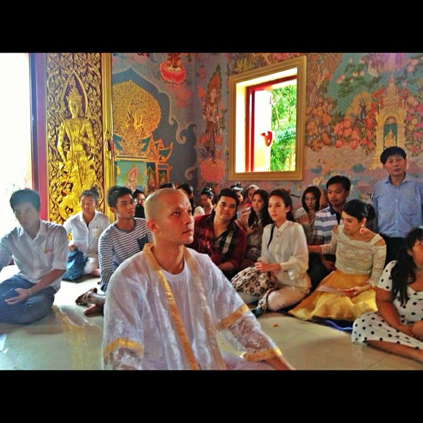 อะตอม สัมพันธภาพ