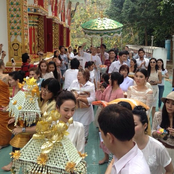 อะตอม สัมพันธภาพ