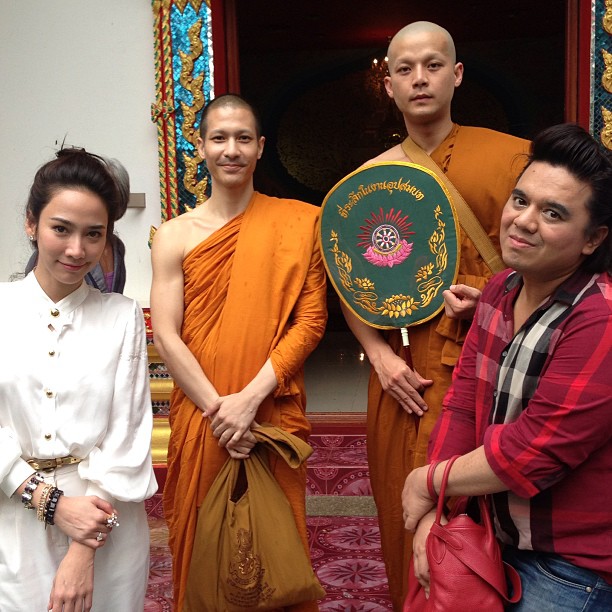 อะตอม สัมพันธภาพ