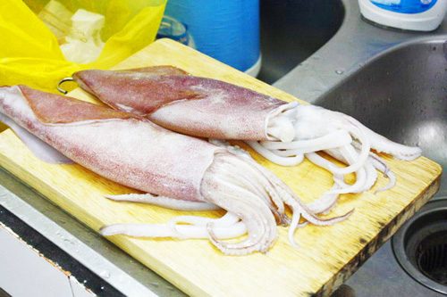 ปลาหมึก-กุ้งนึ่งมะนาว