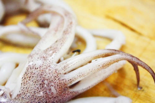 ปลาหมึก-กุ้งนึ่งมะนาว