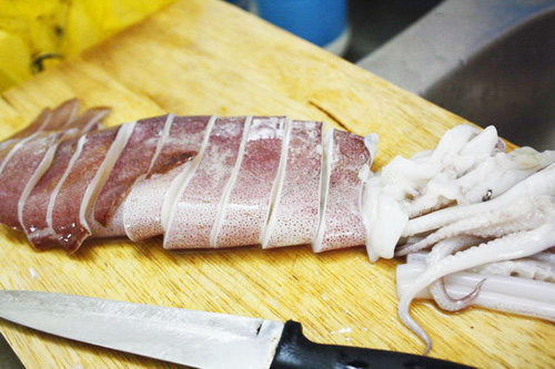 ปลาหมึก-กุ้งนึ่งมะนาว