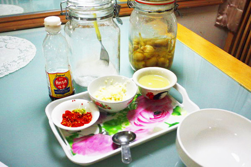 ปลาหมึก-กุ้งนึ่งมะนาว