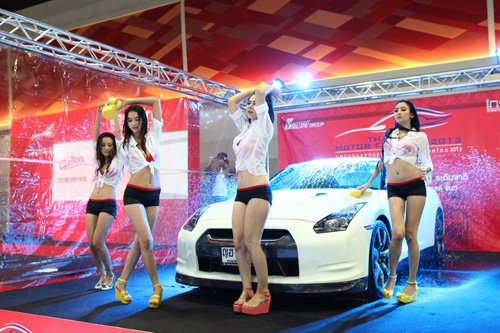 ต่าย ชัชฎาภรณ์