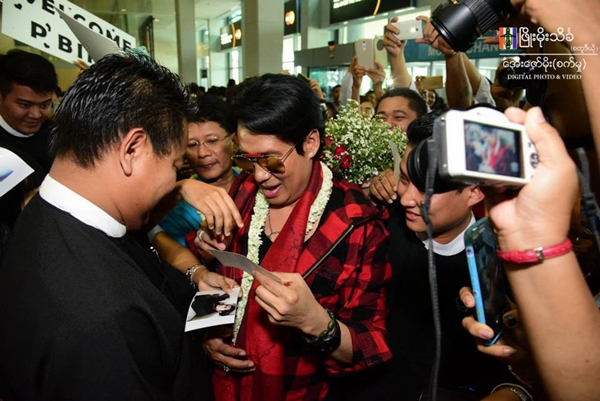 เบิร์ด ธงไชย