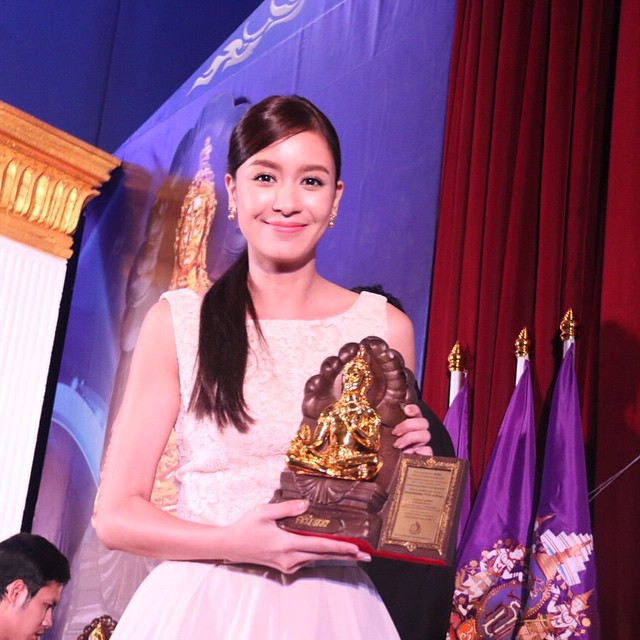 มิกค์ ทองระย้า เบนซ์ ปุณยาพร รับรางวัล ศรีเทพ คนดีของแผ่นดิน 