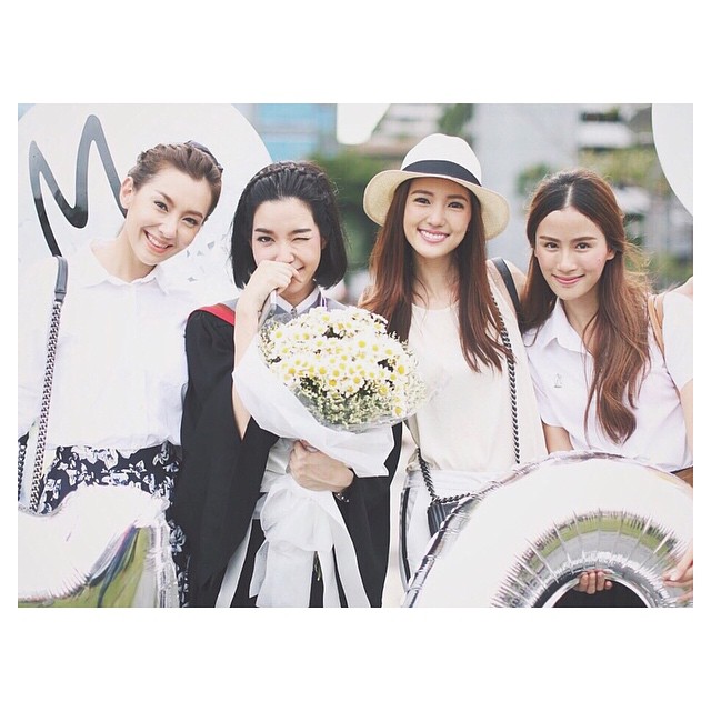 สวยเก่งสุด ๆ เลยคนนี้ โม มนชนก ยิ้มปลื้มซ้อมรับปริญญา เรียนจบ 3 ปีครึ่ง 