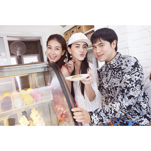 ใหม่ ดาวิกา นางเอกพันล้าน เปิดคาเฟ่สุดเก๋ Misstar Cafe