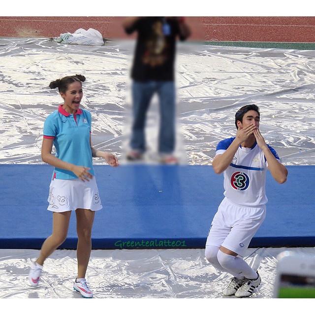 ณเดชน์ ญาญ่า โมเม้นท์น่ารักมุ้งมิ้ง ในงาน ความสนุกบุกโลก ช่อง 3 