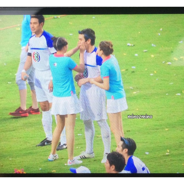 ณเดชน์ ญาญ่า โมเม้นท์น่ารักมุ้งมิ้ง ในงาน ความสนุกบุกโลก ช่อง 3 