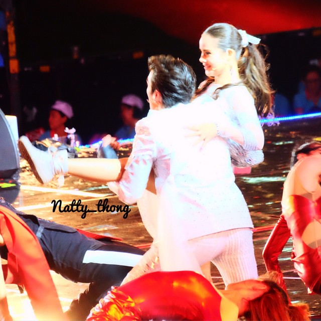 ณเดชน์ ญาญ่า โมเม้นท์น่ารักมุ้งมิ้ง ในงาน ความสนุกบุกโลก ช่อง 3 