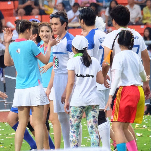 ณเดชน์ ญาญ่า โมเม้นท์น่ารักมุ้งมิ้ง ในงาน ความสนุกบุกโลก ช่อง 3 