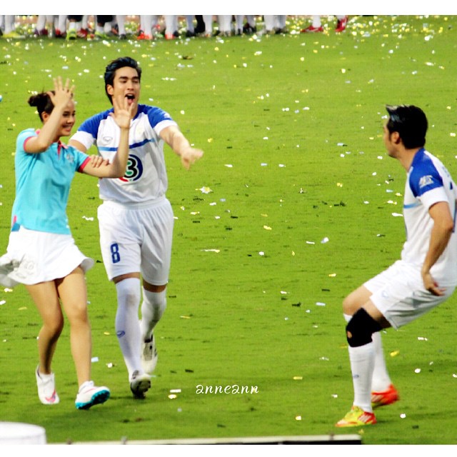 ณเดชน์ ญาญ่า โมเม้นท์น่ารักมุ้งมิ้ง ในงาน ความสนุกบุกโลก ช่อง 3 