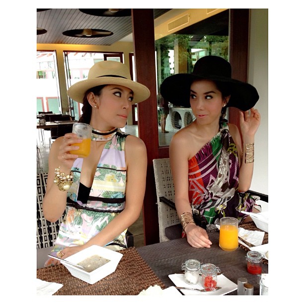 เอมมี่ มรกต - ไอซ์ อภิษฎา - กอล์ฟ อนุวัฒน์ 