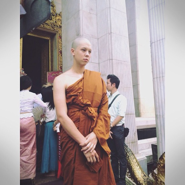 พีช พชร บวช 