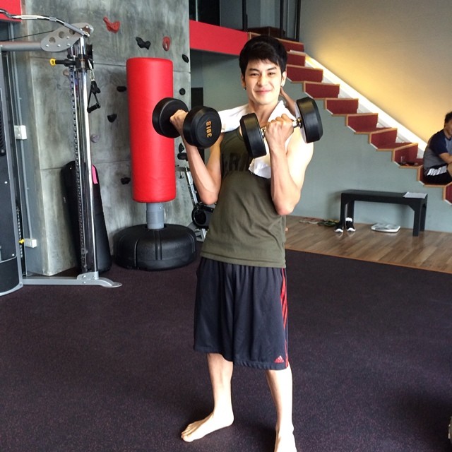  เก้า จิรายุ