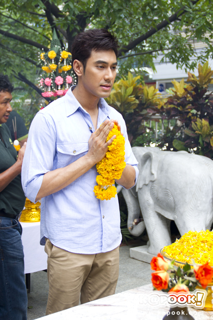บวงสรวงละคร พรมแดนหัวใจ 