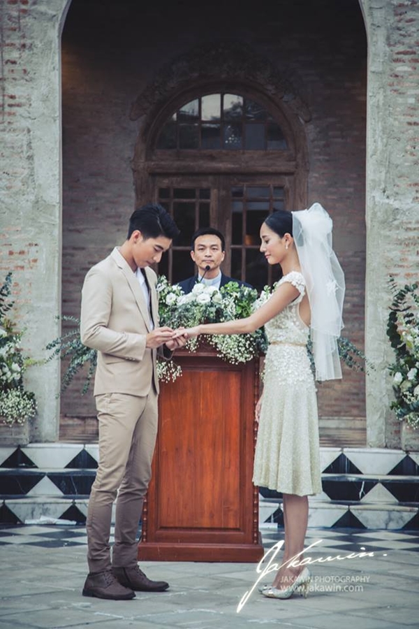 ข่าวบันเทิง สุดฮอตแห่งปี 2556