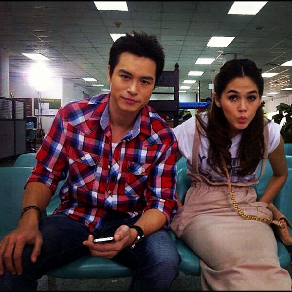 หนุ่มบ้านไร่กับหวานใจไฮโซ  