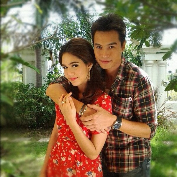 หนุ่มบ้านไร่กับหวานใจไฮโซ  