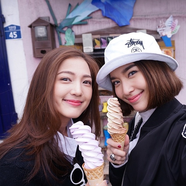 เก็บตกภาพดารา ลุยเที่ยวต่างประเทศช่วงหยุดสงกรานต์ ลั้ลลากันทุกคน