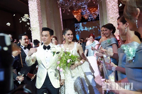 ชุดแต่งงานชมพู่ คืนฉลองวิวาห์ รวม 3 ชุด ราคาเหยียบ 10 ล้าน