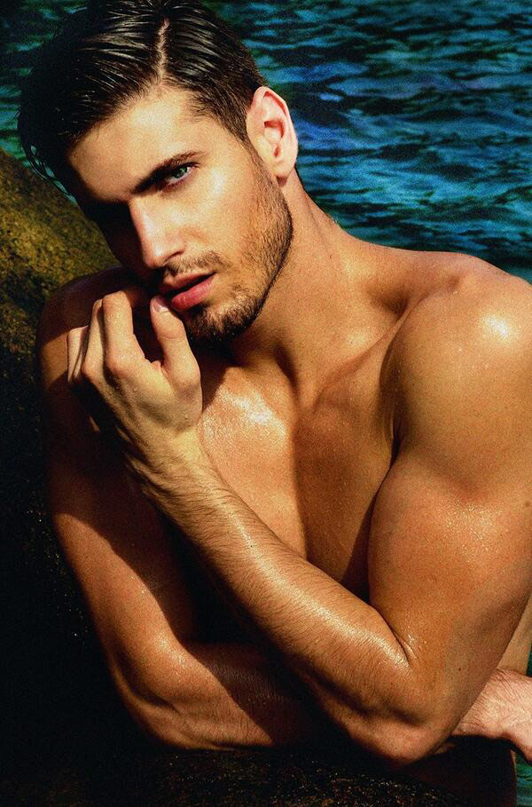 กุยเลอเม่ เลเอา รปภ. สุดหล่อแห่งบราซิล สาวกรี๊ดครึ่งค่อนโลก