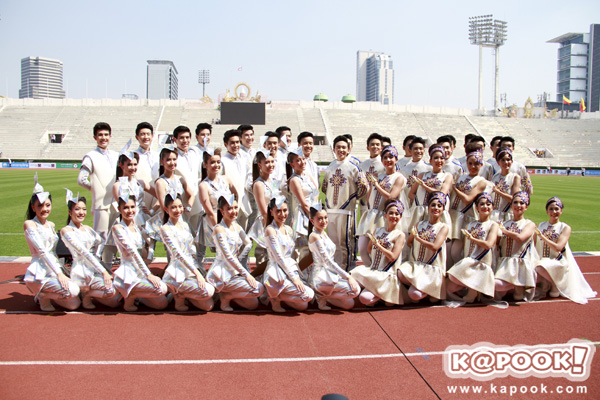 เก็บตก สีสันงานบอล จุฬาฯ-ธรรมศาสตร์ ครั้งที่ 70 จัดเต็มจากขอบสนาม