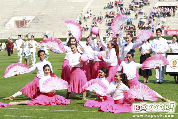 เก็บตก สีสันงานบอล จุฬาฯ-ธรรมศาสตร์ ครั้งที่ 70 จัดเต็มจากขอบสนาม