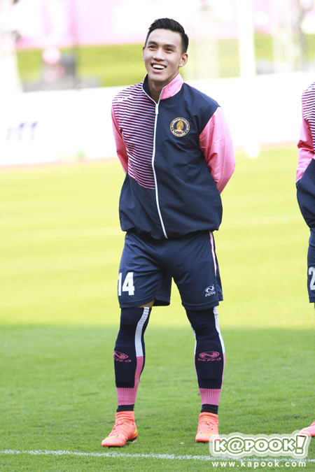 เก็บตก สีสันงานบอล จุฬาฯ-ธรรมศาสตร์ ครั้งที่ 70 จัดเต็มจากขอบสนาม