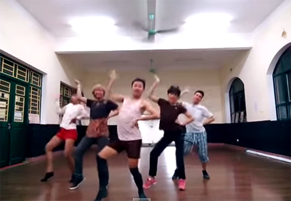 แดนเซอร์ลาวโคฟเวอร์ เพลง เห็นนางเงียบ ๆ แซ่บเวอร์  